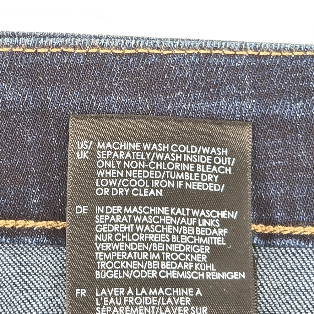 Liverpool Los Angeles The Bermuda Pull-On Denim Shorts Dark Wash Size 10/30 - Picture 7 of 9